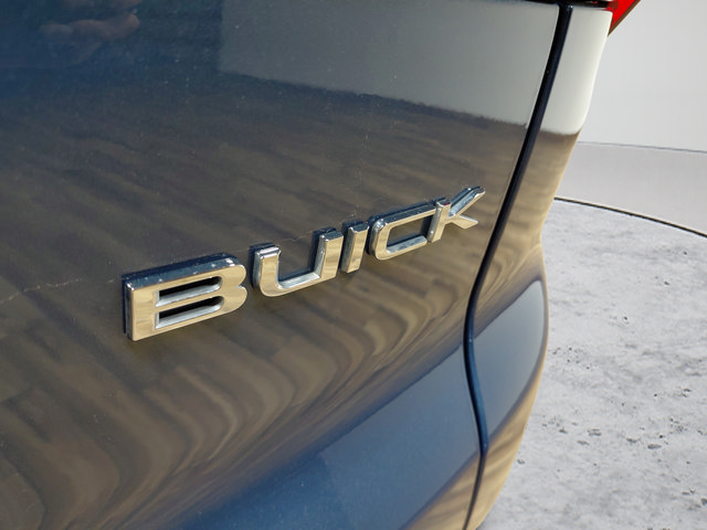 Used 2025 Buick Enclave Preferred FWD image 13
