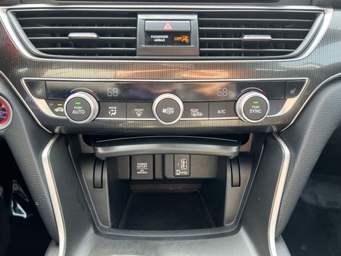Used 2018 Honda Accord Sport image 20