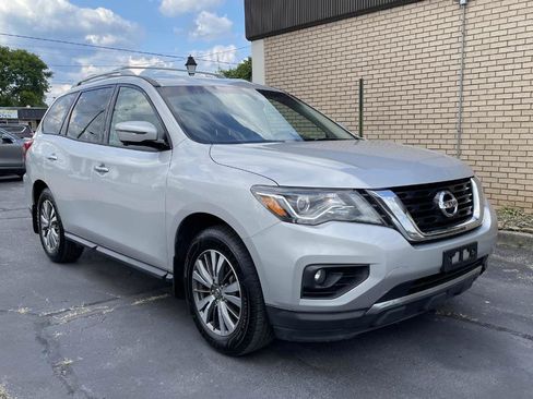 Used 2017 Nissan Pathfinder SL w/ SL Tech Package AWD/4WD image 7