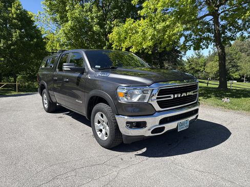 Used 2019 RAM 1500 Big Horn AWD/4WD image 1