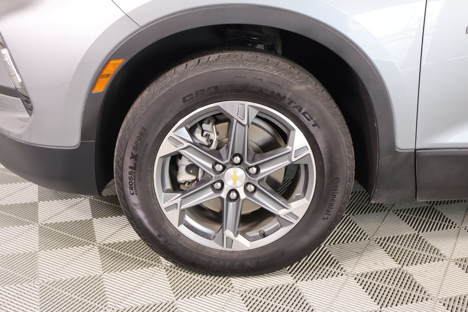 Used 2025 Chevrolet Blazer LT FWD image 17