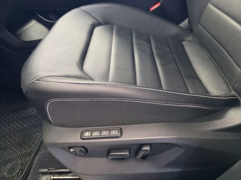 Used 2025 Volkswagen Atlas SEL image 16