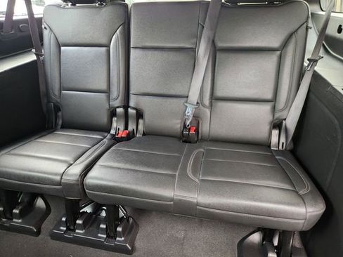 Used 2022 Chevrolet Suburban LT image 28