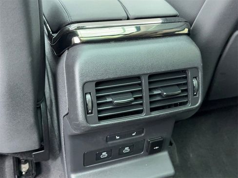 Used 2024 Land Rover Range Rover Velar S image 42