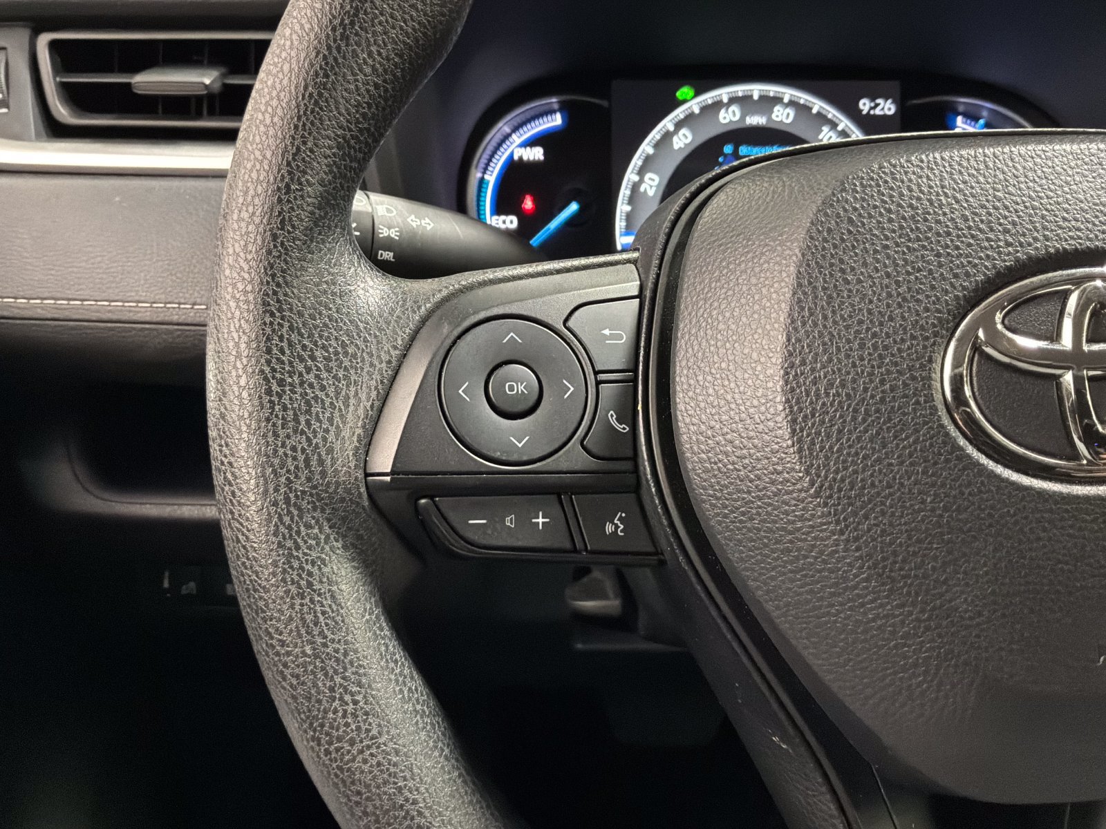 Used 2025 Toyota RAV4 LE AWD/4WD image 18