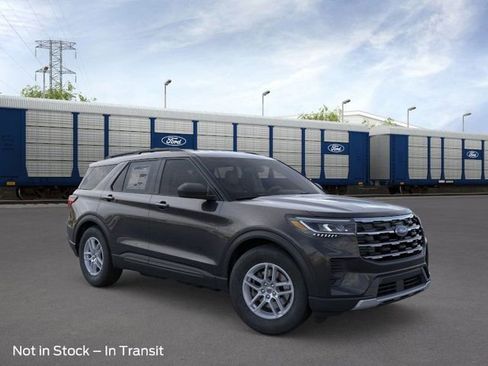 New 2026 Ford Explorer Active image 7
