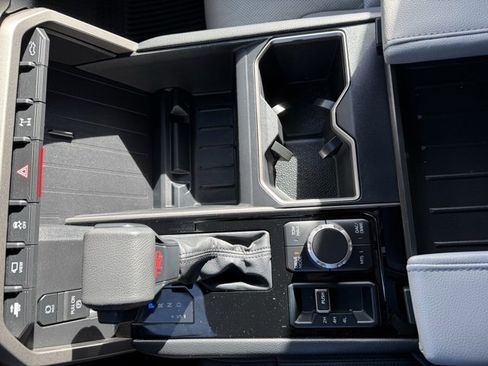 Used 2025 Toyota Tundra Limited image 25