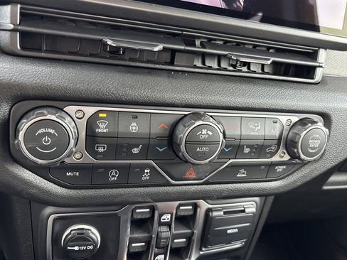 New 2026 Jeep Gladiator Willys image 32