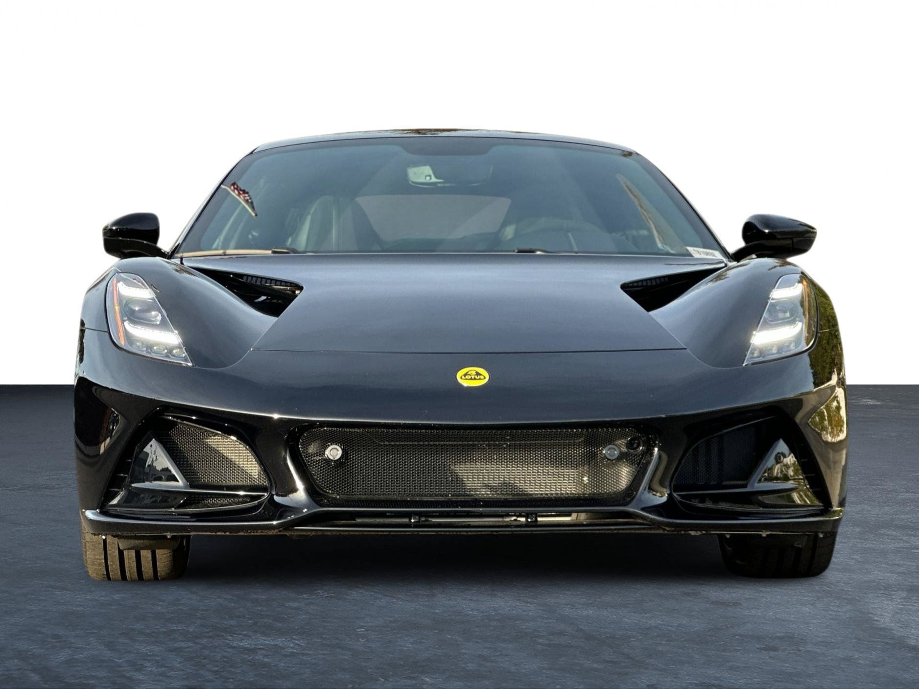Used 2025 Lotus Emira RWD image 9