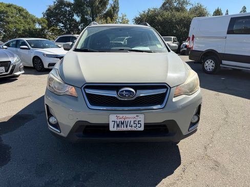 Used 2017 Subaru Crosstrek 2.0i Premium AWD/4WD image 8