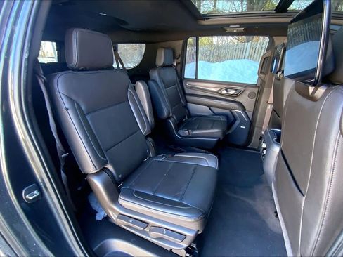 Used 2021 GMC Yukon XL Denali w/ Denali Ultimate Package image 19