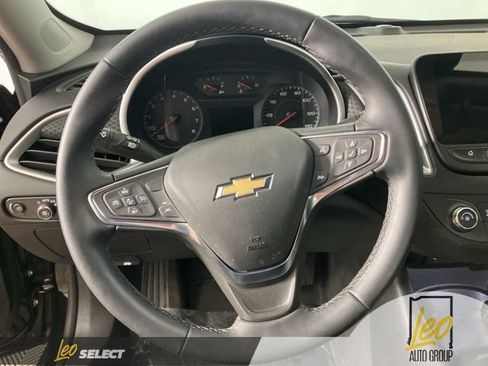Used 2025 Chevrolet Malibu RS FWD image 12