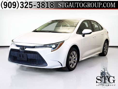 Used 2022 Toyota Corolla LE image 1