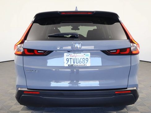 Used 2025 Honda CR-V LX image 5