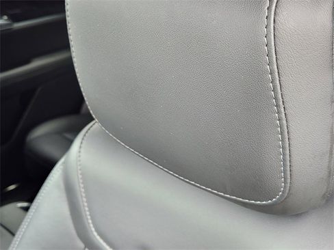 Used 2024 Cadillac XT6 Premium Luxury image 17