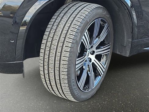 Used 2025 Volvo XC90 B6 Ultra w/ Protection Package Premier image 38