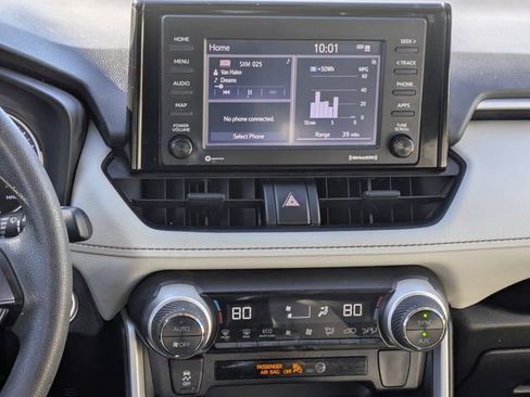 Used 2021 Toyota RAV4 XLE image 15