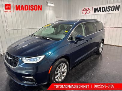 Used 2022 Chrysler Pacifica Touring-L