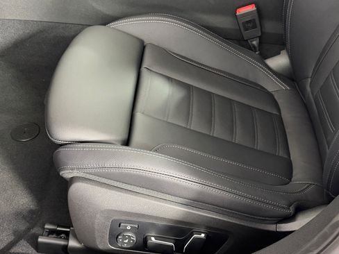 New 2026 BMW 330i xDrive Sedan AWD/4WD image 13