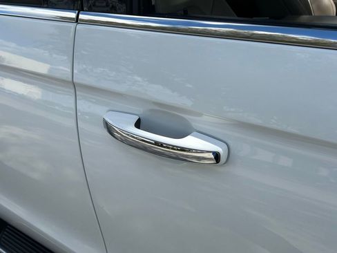 Used 2022 Ford Expedition Limited image 36