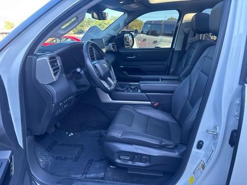 Used 2024 Toyota Tundra Limited AWD/4WD image 11