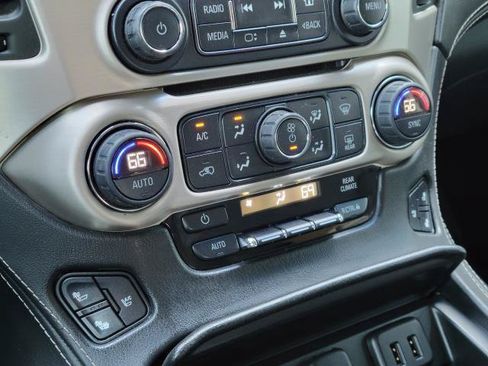 Used 2016 GMC Yukon Denali w/ Open Road Package AWD/4WD image 27