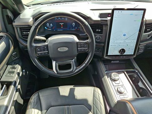 Used 2023 Ford Expedition Platinum AWD/4WD image 13