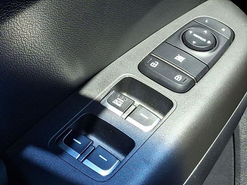 Used 2020 Kia Sportage LX FWD image 26