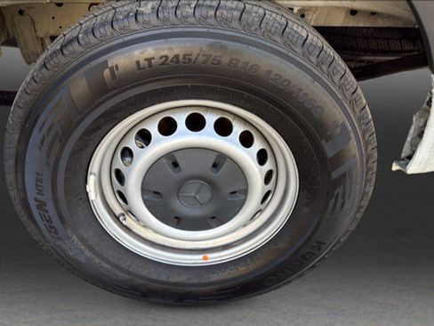 Used 2025 Mercedes-Benz Sprinter 2500 image 30