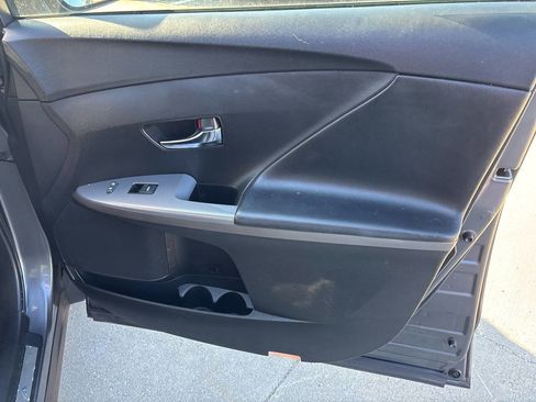 Used 2015 Toyota Venza LE image 19