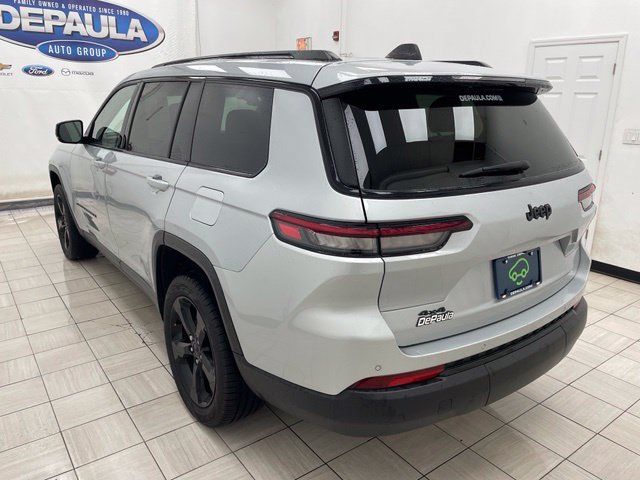 Used 2023 Jeep Grand Cherokee L Laredo AWD/4WD image 19