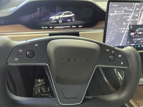 Used 2023 Tesla Model X AWD/4WD image 16