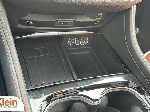 Used 2024 Chrysler Pacifica Pinnacle w/ Trailer Tow Group image 25