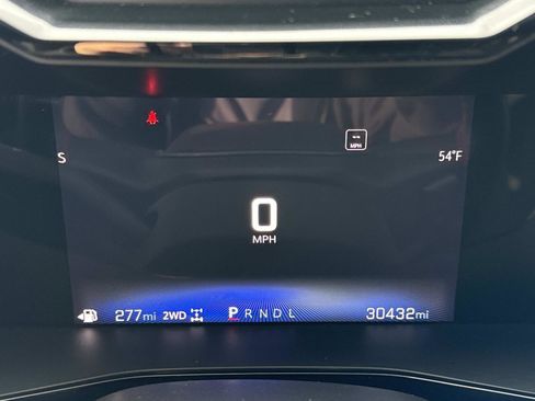 Used 2023 Chevrolet Colorado Z71 w/ Z71 Convenience Package 2 image 10