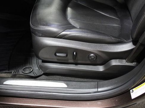 Used 2020 Buick Envision Essence image 13