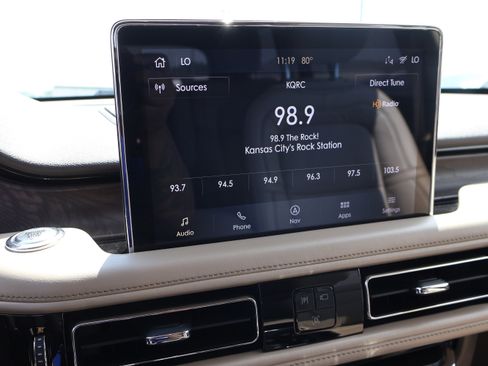 Used 2020 Lincoln Aviator Reserve w/ Equipment Group 201A AWD/4WD image 28
