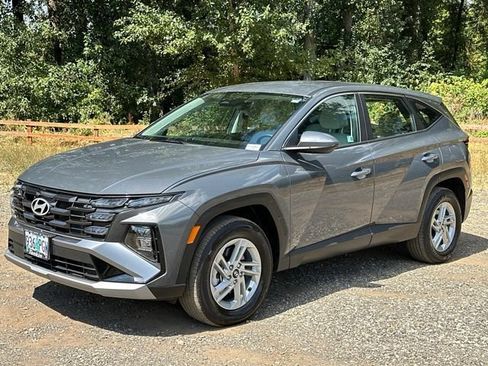 Certified 2025 Hyundai Tucson SE AWD/4WD image 4