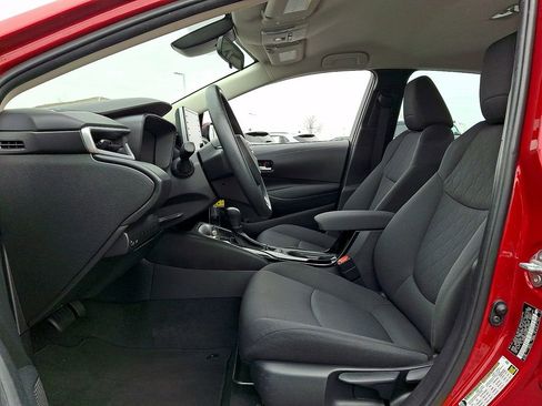 Used 2021 Toyota Corolla LE image 13