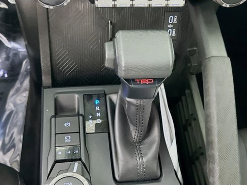 Used 2024 Toyota Tacoma TRD Sport AWD/4WD image 23