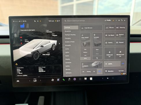 Used 2025 Tesla Cybertruck AWD Crew Cab image 17
