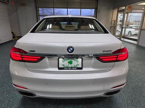 Used 2017 BMW 740i xDrive 740i xDrive Sedan image 8