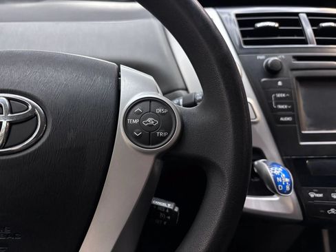 Used 2012 Toyota Prius V Five FWD image 14