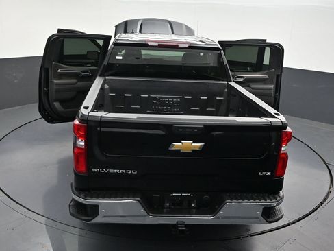 Used 2025 Chevrolet Silverado 1500 LTZ AWD/4WD image 36