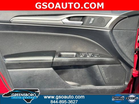 Used 2020 Ford Fusion SE image 24