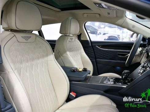 Used 2023 Bentley Flying Spur W12 image 58