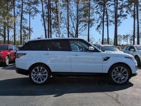 Used 2020 Land Rover Range Rover Sport HSE image 4
