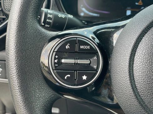 Used 2023 Kia Soul S FWD image 14