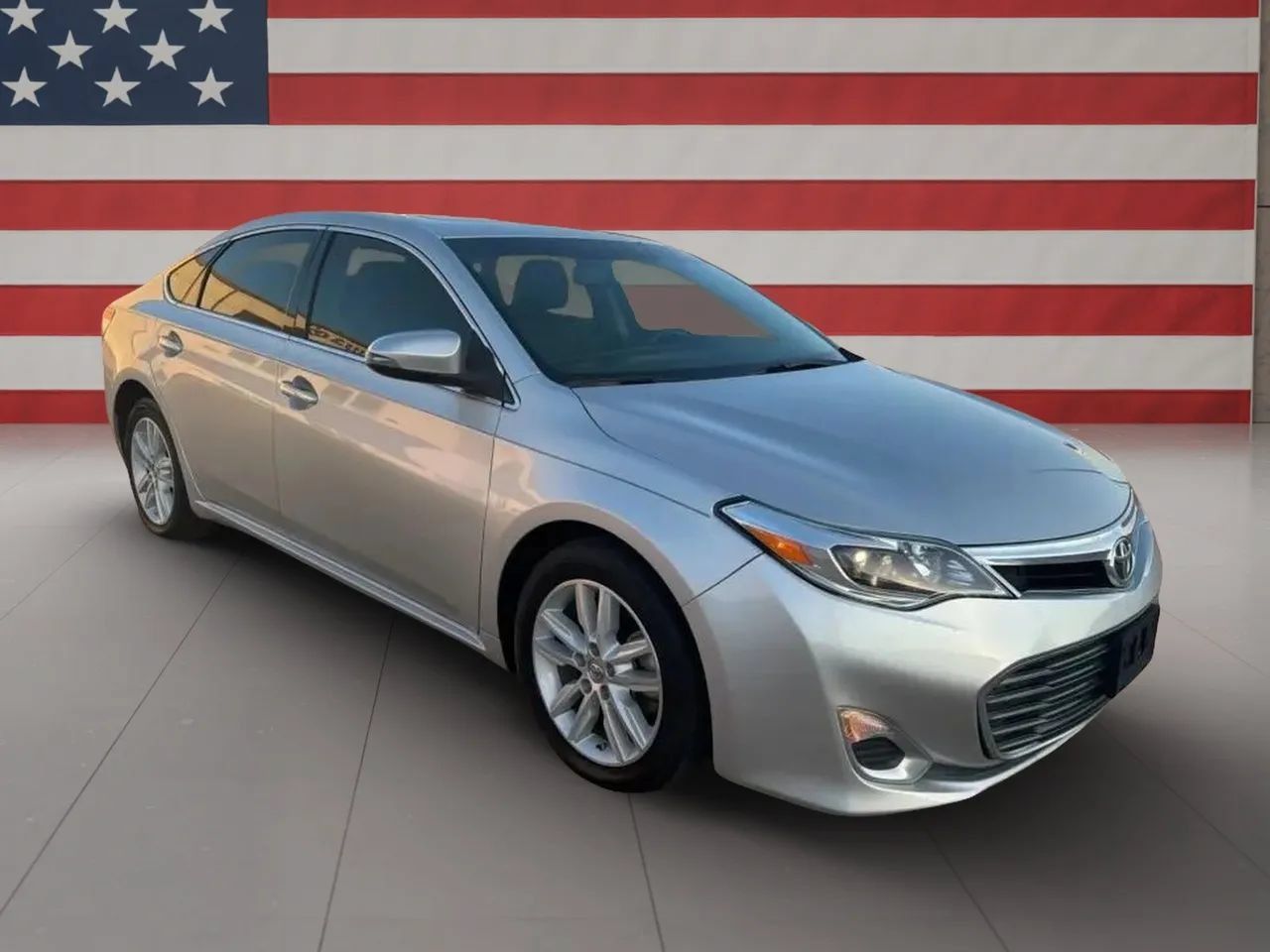 Used 2013 Toyota Avalon XLE Premium FWD image 1