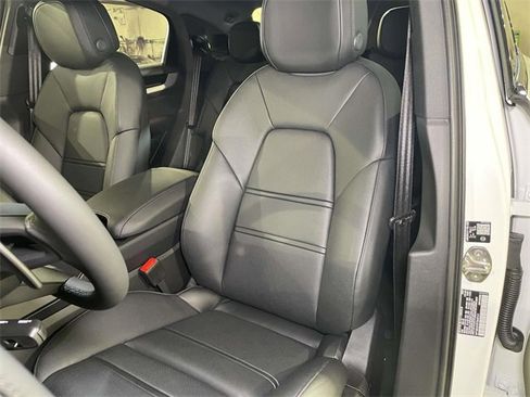 New 2026 Porsche Cayenne E-Hybrid Coupe image 5