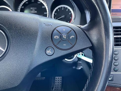 Used 2011 Mercedes-Benz C 300 4MATIC Sedan image 23